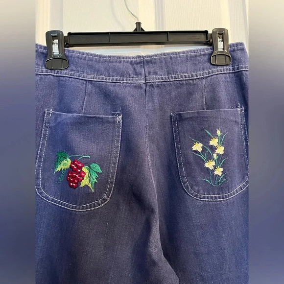 Vintage Blue Flare Jeans with Embroidery - Picture 3 of 9